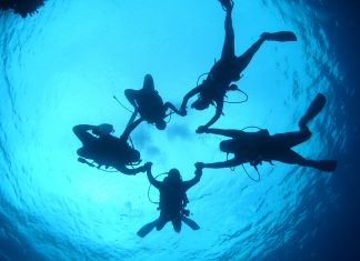 모든 스쿠버 다이버가 알아야할 10가지 필수 안전수칙